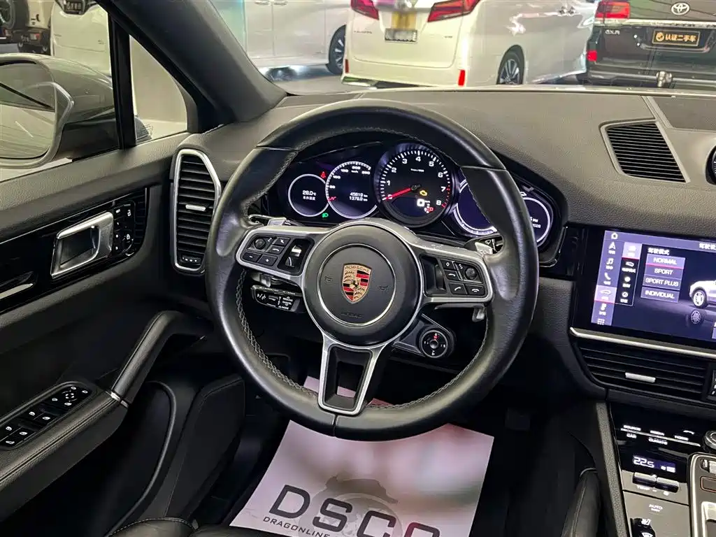 Porsche Cayenne 2022 — фото 10