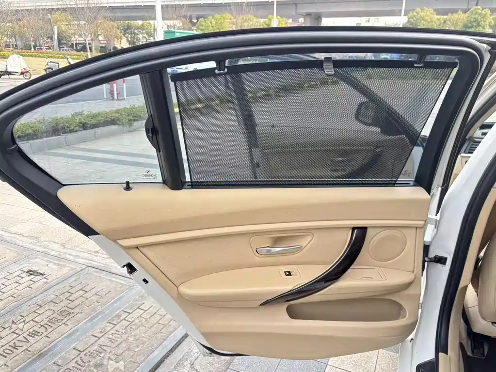 BMW 3 Series 2013 — фото 22