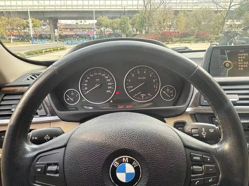 BMW 3 Series 2013 — фото 16