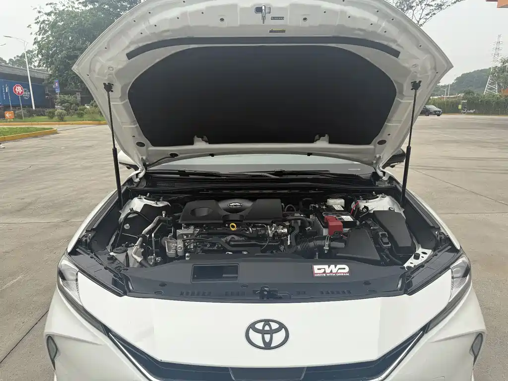 Toyota Camry 2024 — фото 25