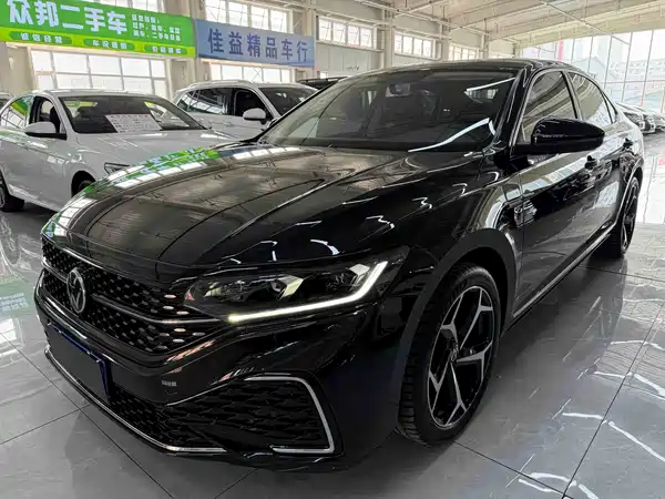 Volkswagen Passat 2022