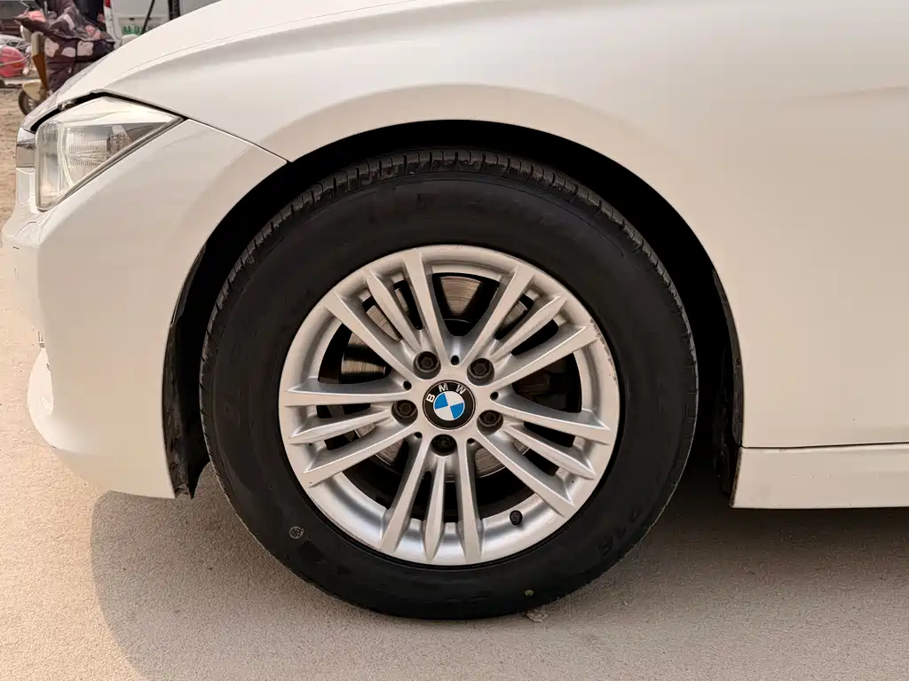 BMW 3 Series 2013 — фото 9