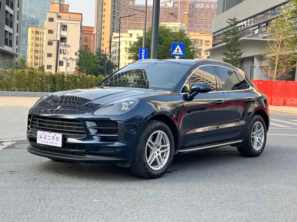 Porsche Macan 2020 — фото 1