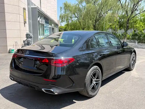 Mercedes-Benz E-Class 2025