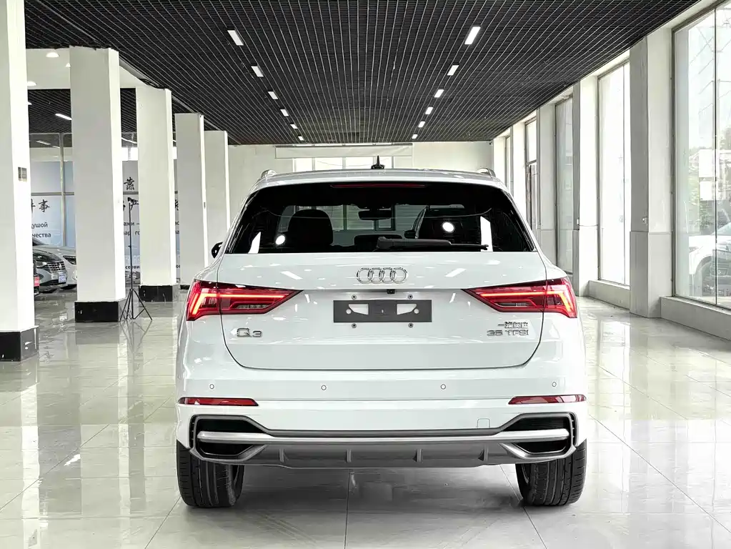 Audi Q3 2022 — фото 5