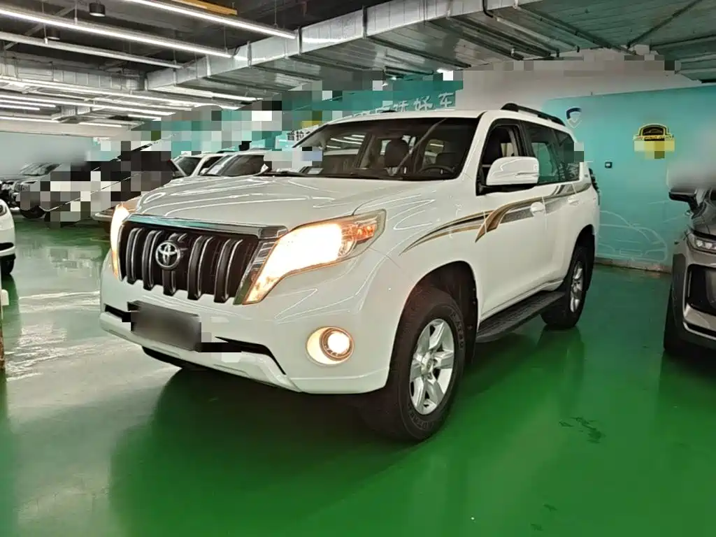 Toyota Prado 2017 — фото 1