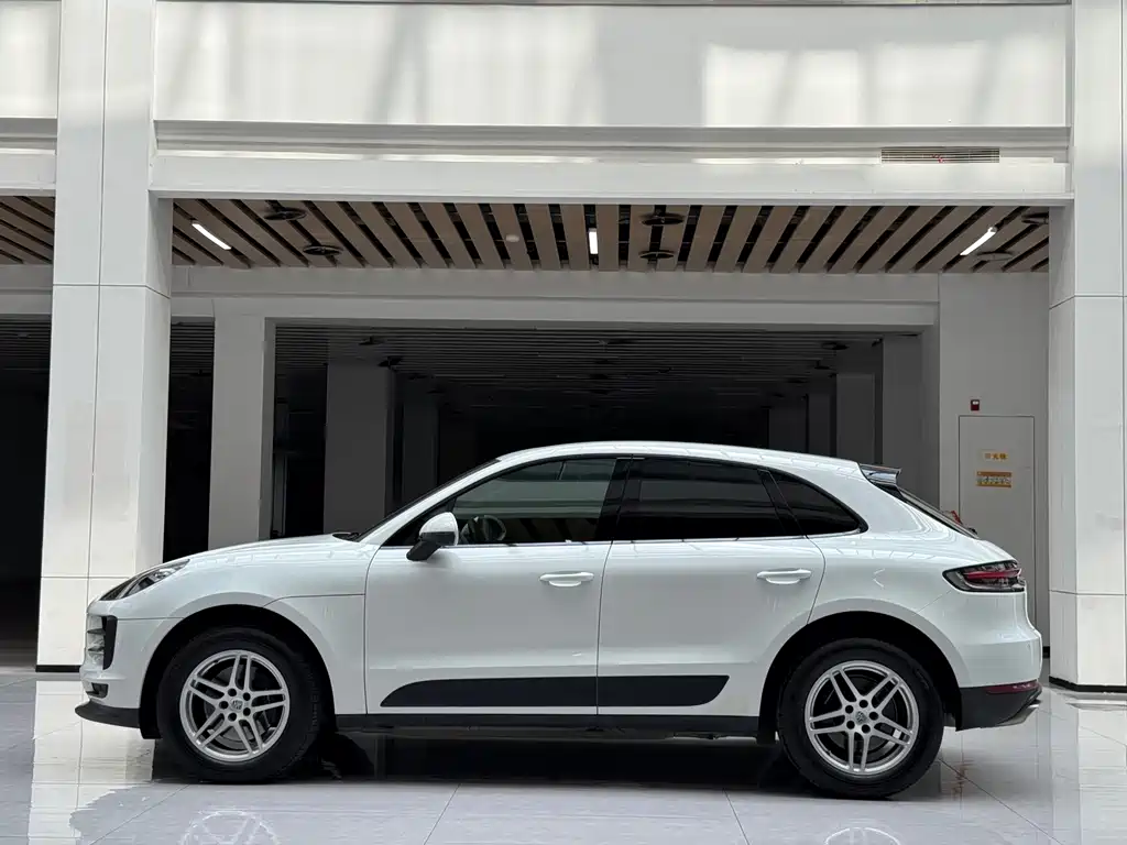 Porsche Macan 2019 — фото 8