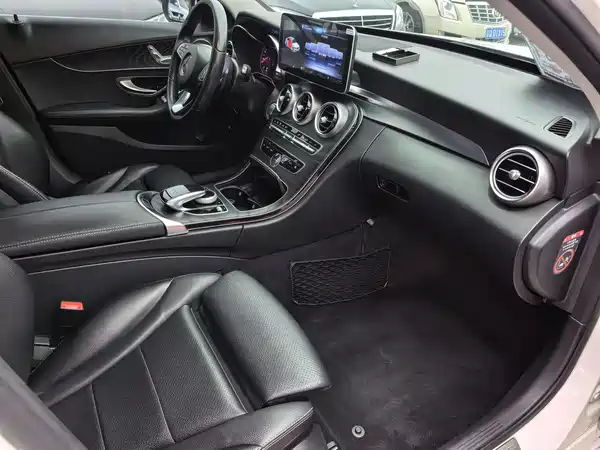 Mercedes-Benz C-Class 2018