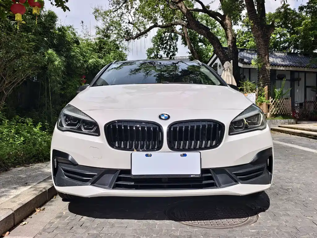 BMW 2 Series Active Tourer 2019 — фото 9