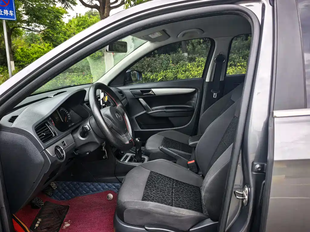Volkswagen Lavida 2014