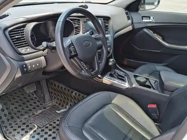 Kia K5 2012