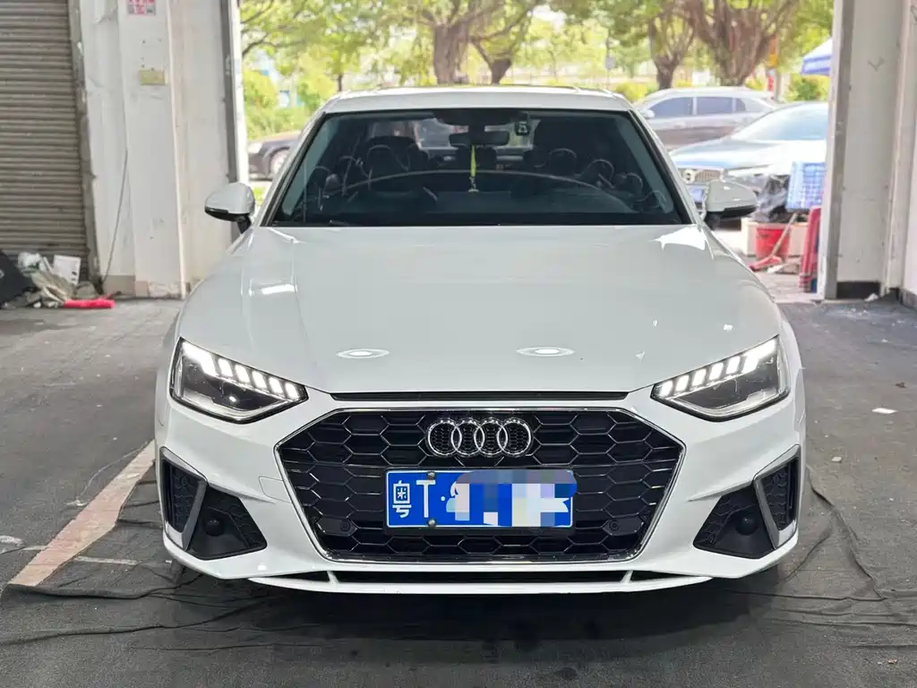 Audi A4L 2021