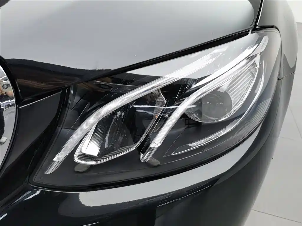 Mercedes-Benz E-Class 2018 — фото 7