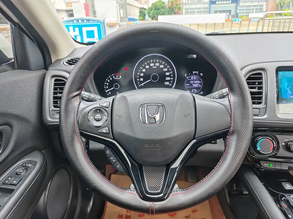 Honda Vezel 2022 — фото 11