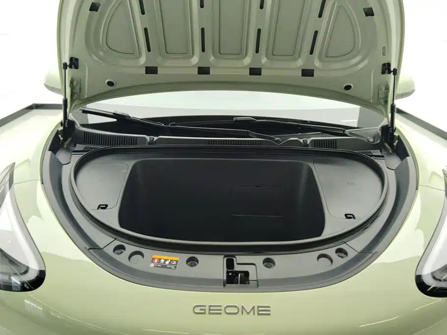 Geely Galaxy Starwish 2025 — фото 10