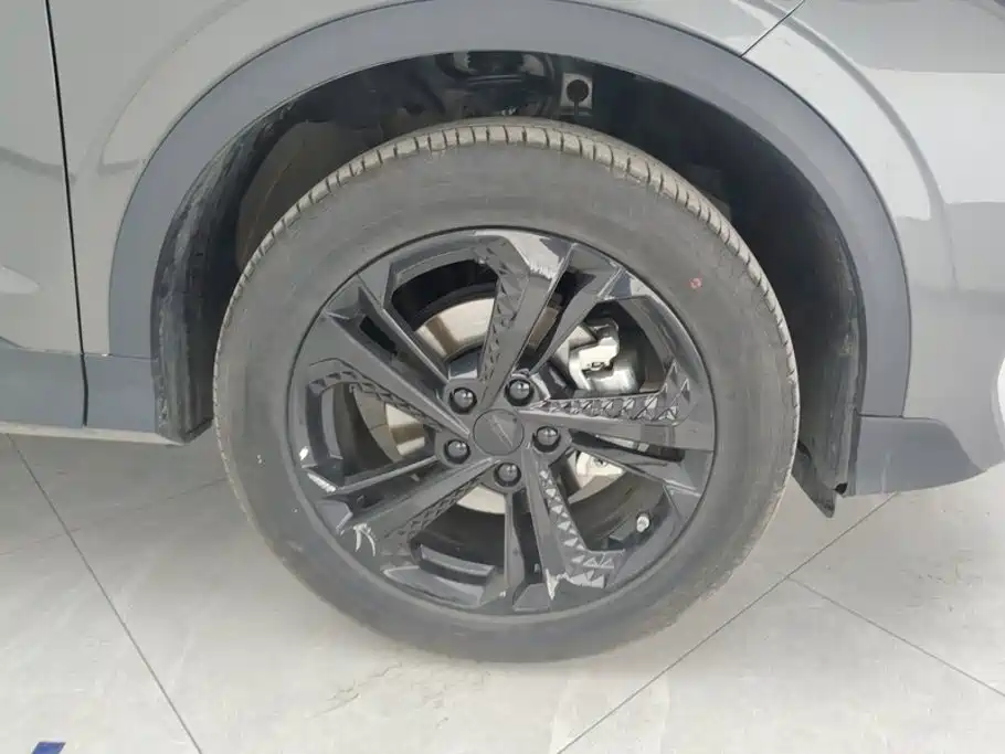 Geely Binyue 2025