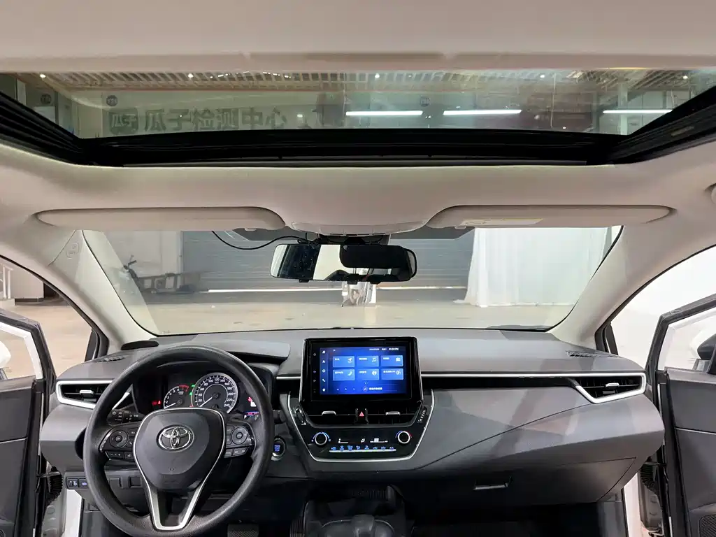 Toyota Corolla 2021 — фото 20