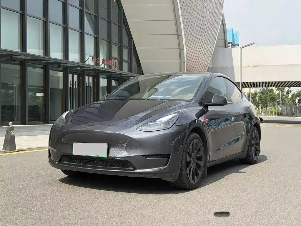 Tesla Model Y 2023 — фото 1