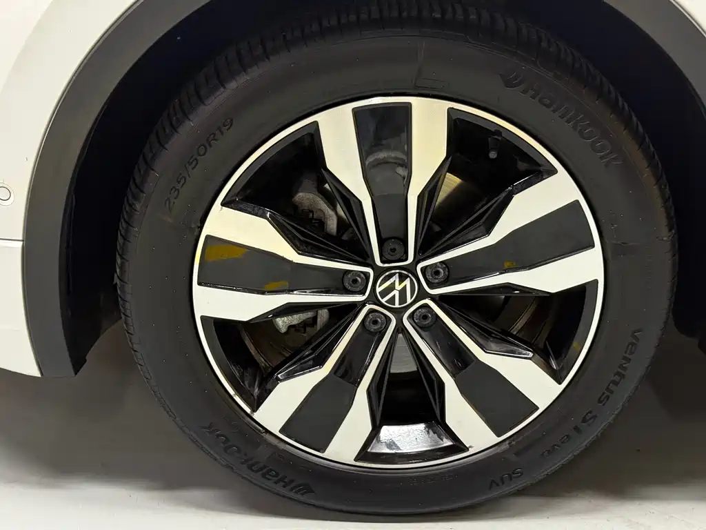 Volkswagen Tiguan L 2022 — фото 26