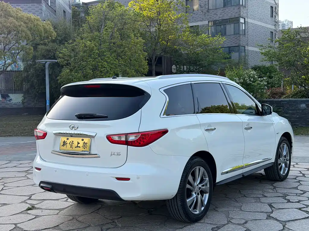 Infiniti JX 2015 — фото 14