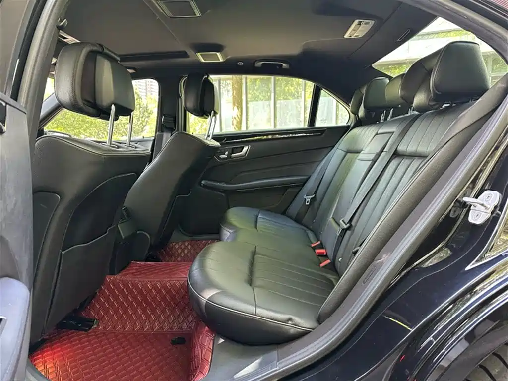 Mercedes-Benz E-Class 2015 — фото 19