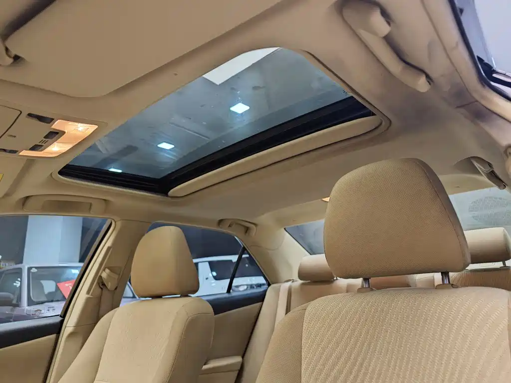 Toyota Camry 2016 — фото 13