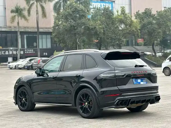 Porsche Cayenne 2011