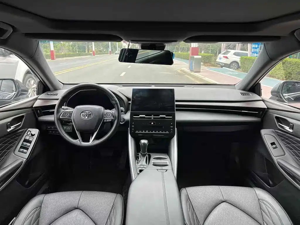 Toyota Avalon 2023 — фото 12