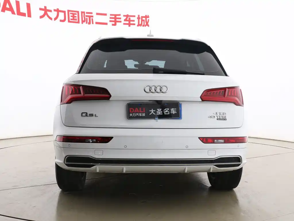 Audi Q5L 2019 — фото 15