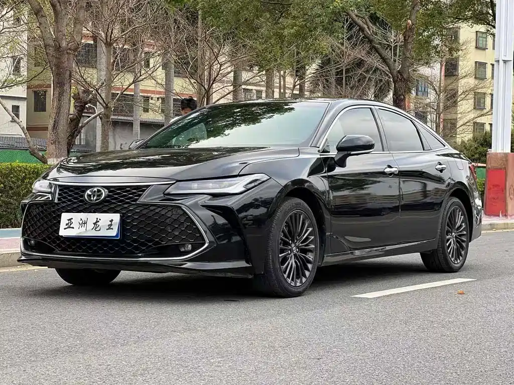 Toyota Avalon 2023 — фото 1
