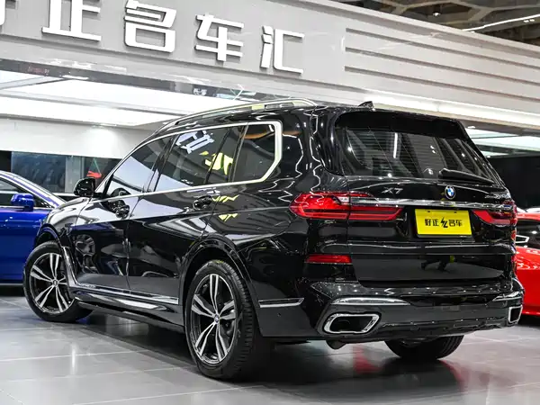 BMW X7 2022