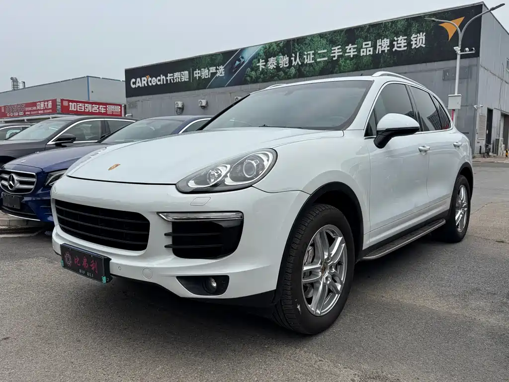 Porsche Cayenne 2015 — фото 1