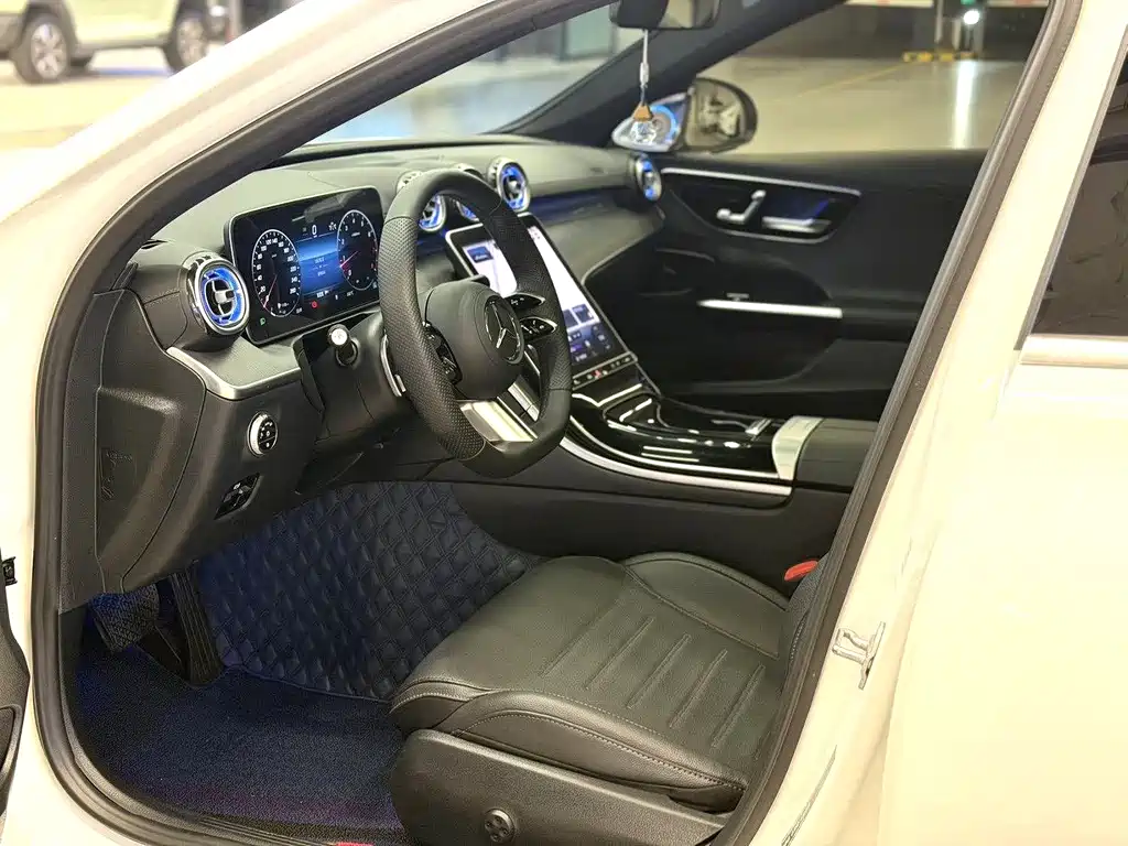 Mercedes-Benz C-Class 2023