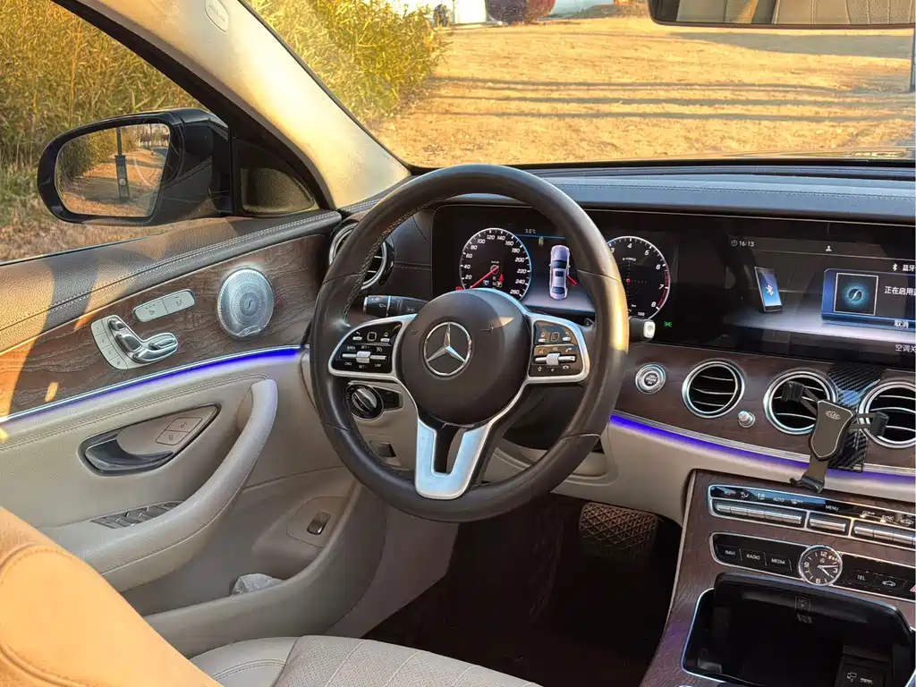 Mercedes-Benz E-Class 2019 — фото 4