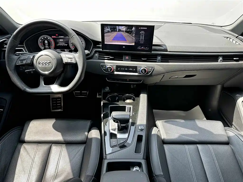 Audi A4L 2024 — фото 6