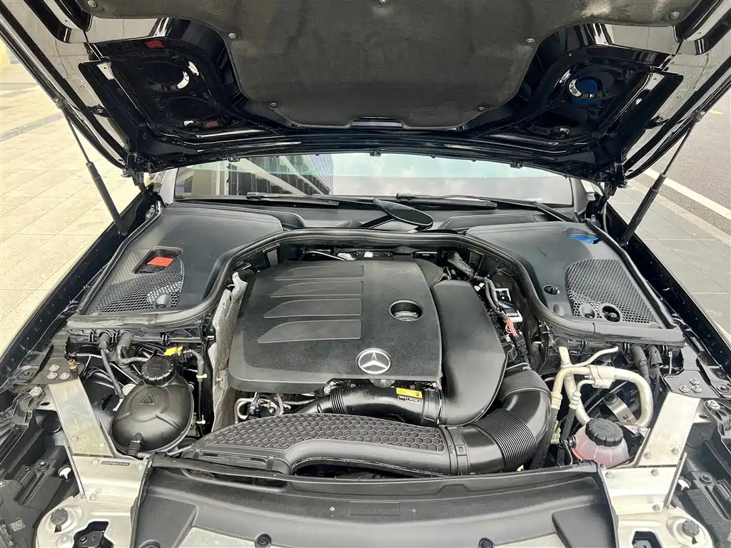 Mercedes-Benz E-Class 2020 — фото 19