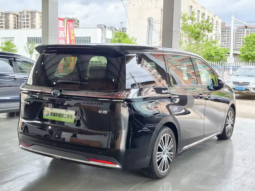 GAC Motor E8 PHEV 2024 — фото 6