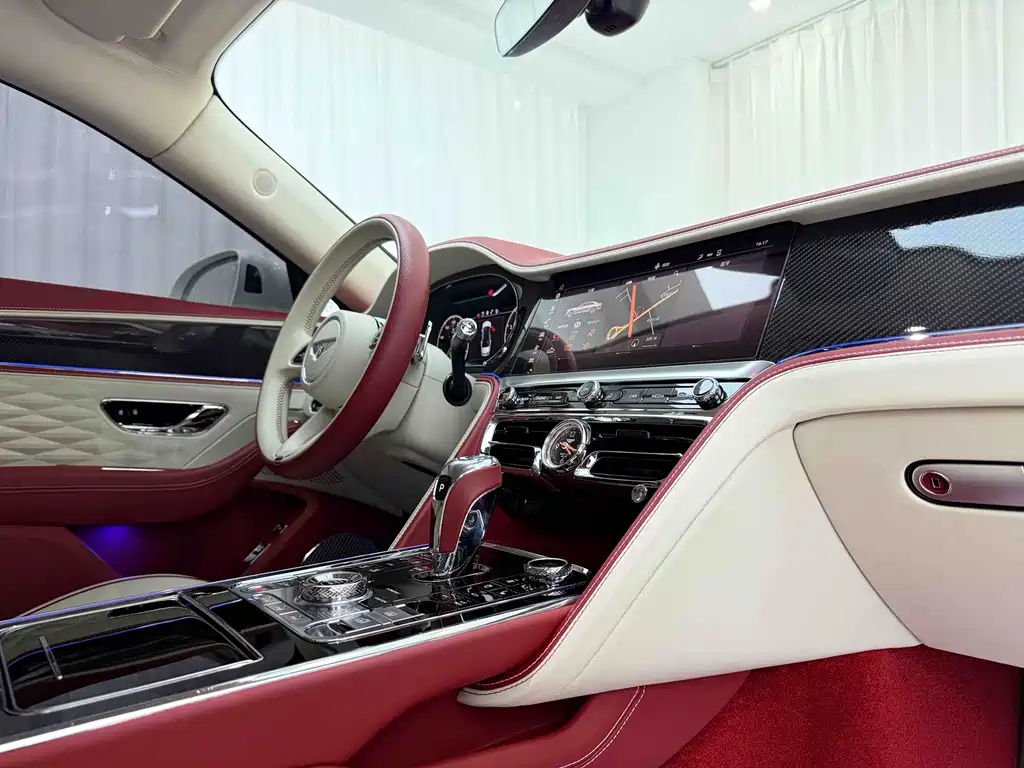 Bentley Flying Spur 2022 — фото 12