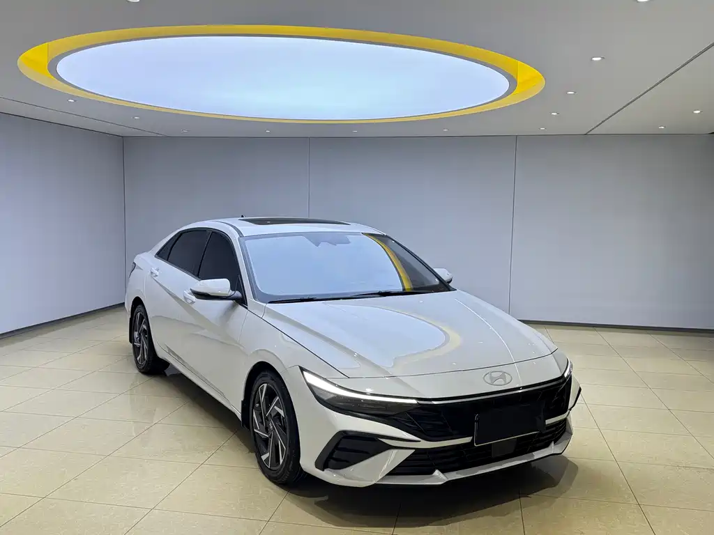 Hyundai Elantra 2023