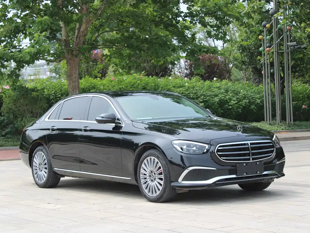 Mercedes-Benz E-Class 2023