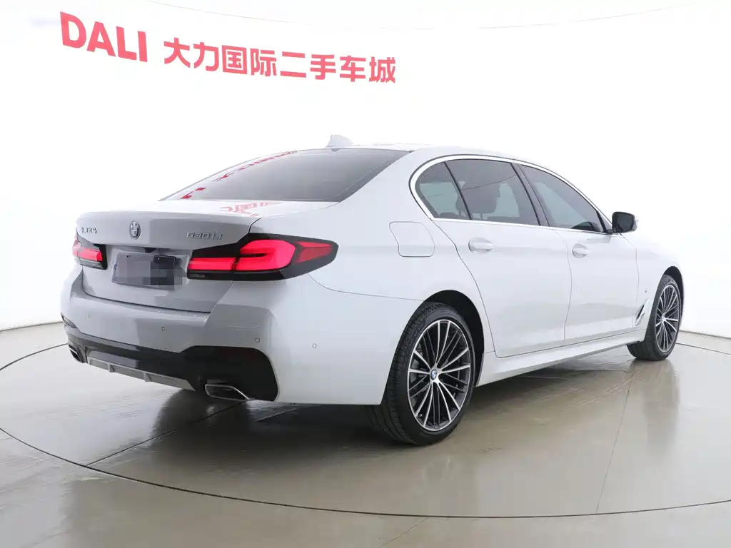 BMW 5 Series 2024 — фото 14