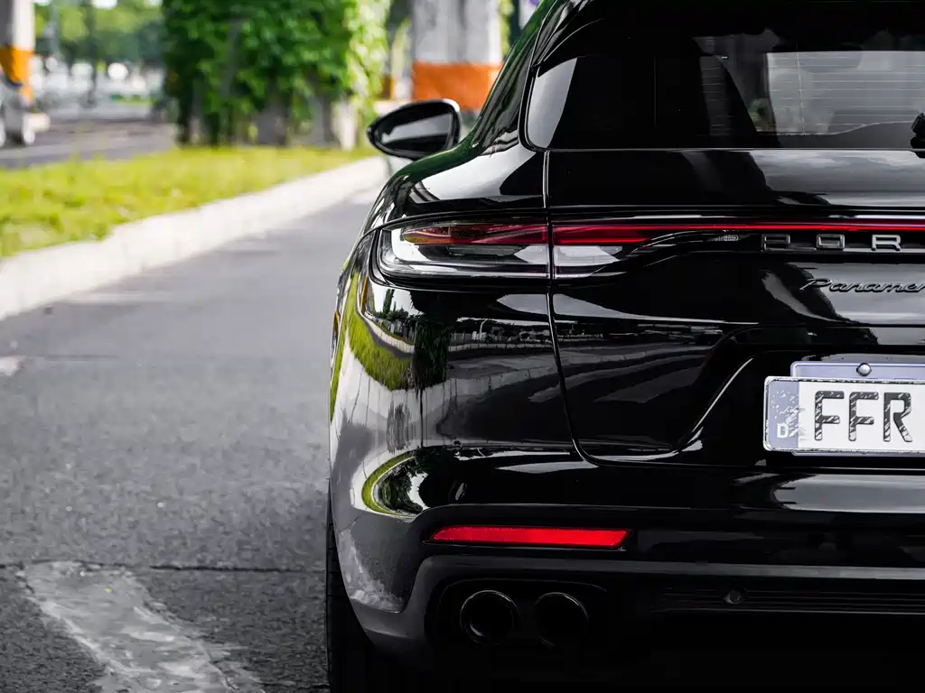 Porsche Panamera 2019 — фото 31