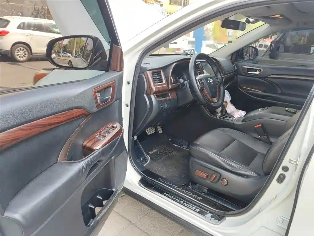 Toyota Highlander 2015 — фото 14