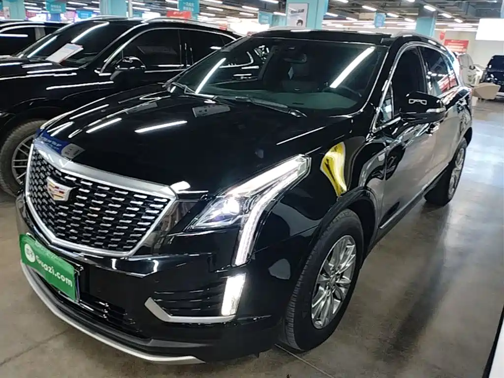 Cadillac XT5 2021 — фото 1