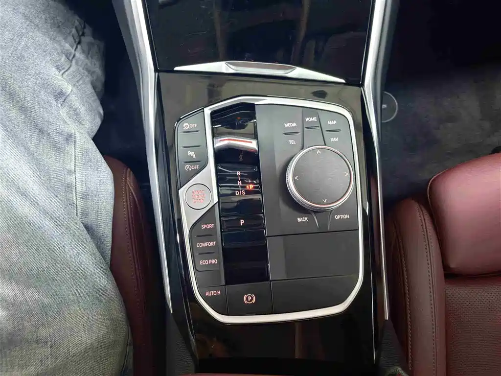 BMW 3 Series 2023 — фото 14