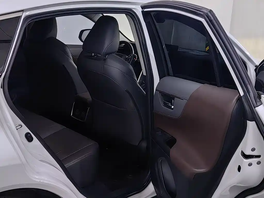 Toyota Harrier 2022 — фото 7