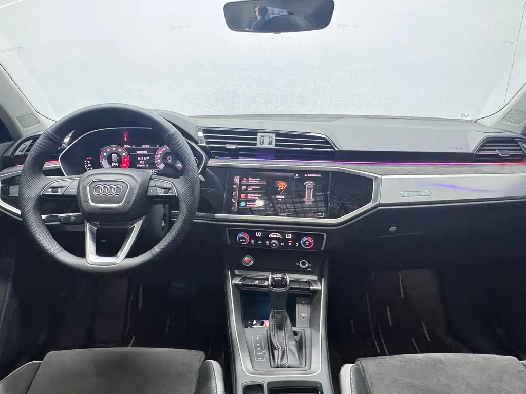 Audi Q3 2021 — фото 14