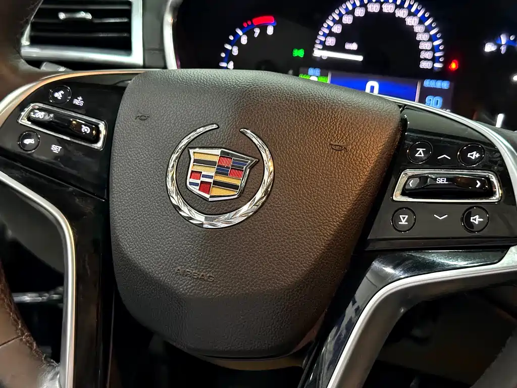 Cadillac SRX 2014 — фото 8