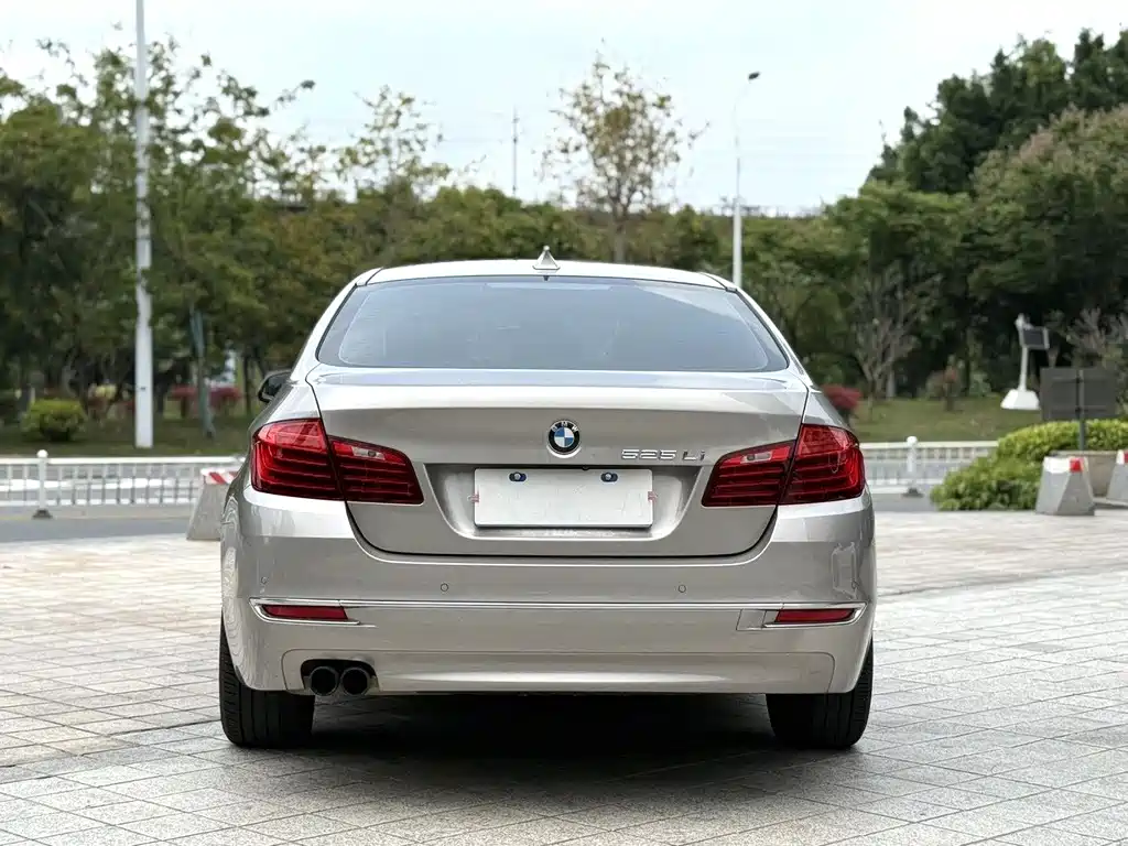 BMW 5 Series 2015 — фото 4