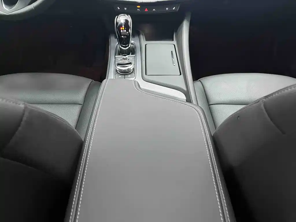 Cadillac CT5 2023 — фото 23